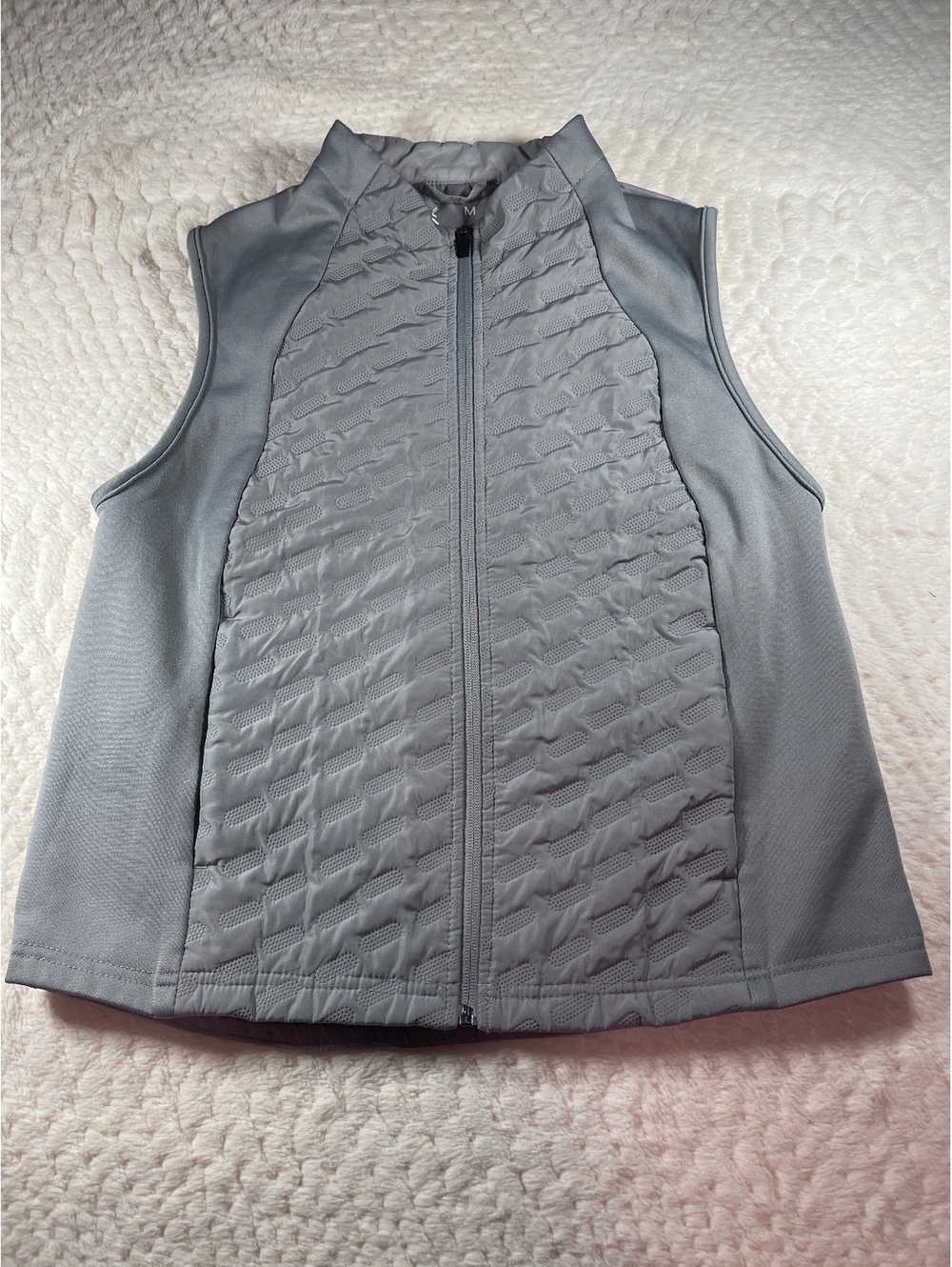 Xersion Gray Quilted and Stretch Panel Vest Medium
